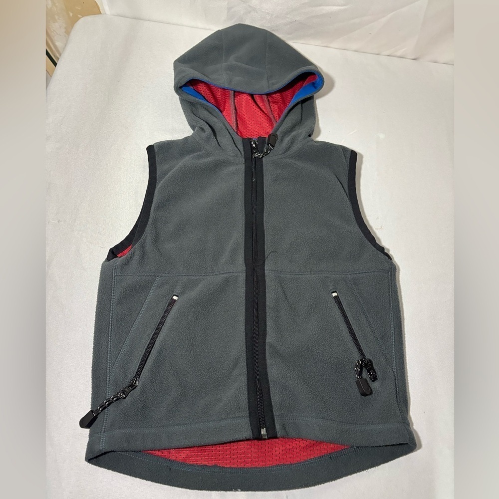 Boys size small Gap brand vest, #G916